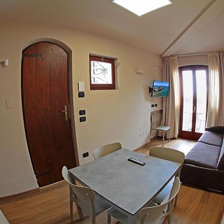 Smeraldo Dip Villa Canneto Sirmione Bagian luar foto