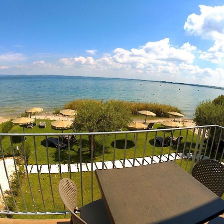 Smeraldo Dip Villa Canneto Sirmione Bagian luar foto